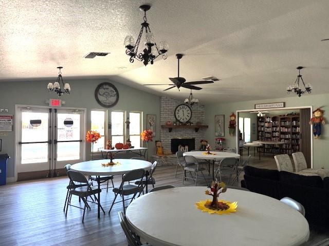 1400 Tully Road, Unit 37 Turlock, CA 95380 - Photo 35 of 36 Inside Club House