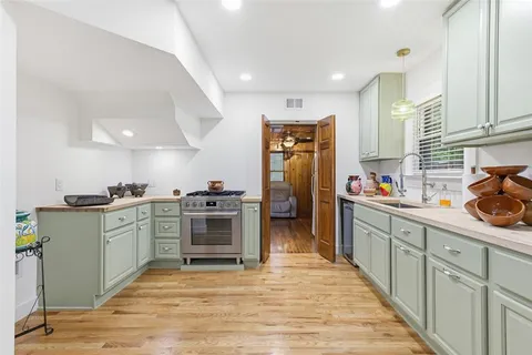 $389,000 | 311 Circle Drive, Dallas, TX 75224