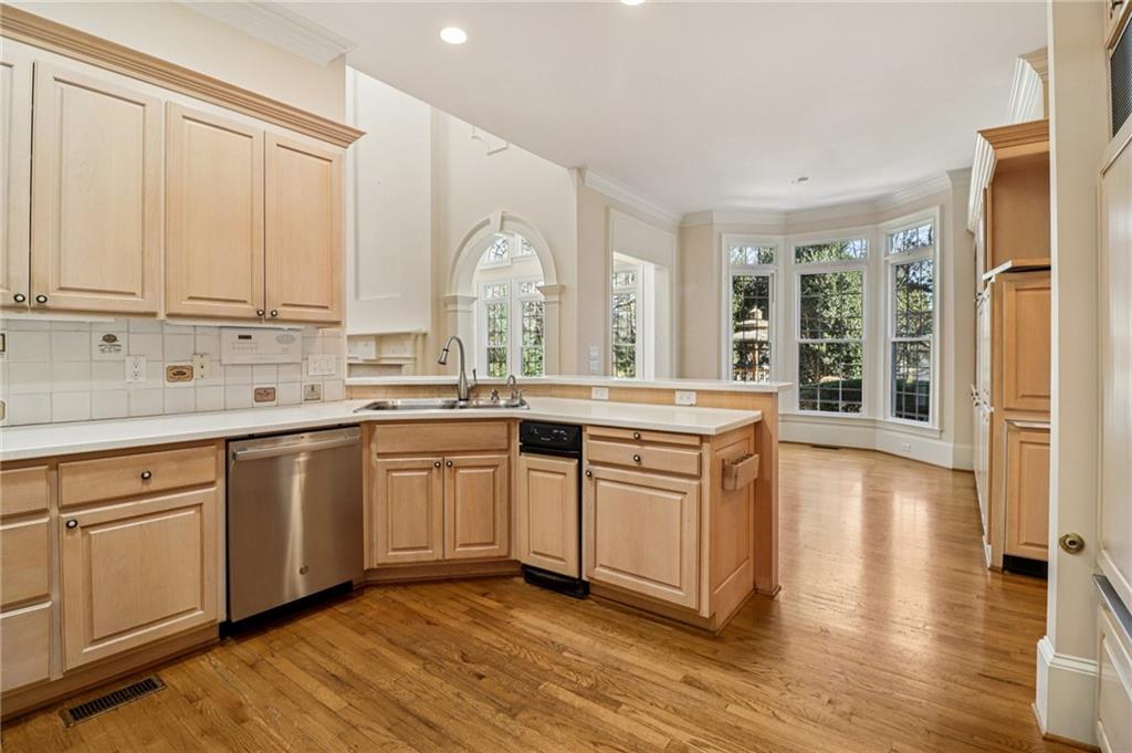 1020 Ven Villa Road Marietta, GA 30062 - Photo 13 of 50