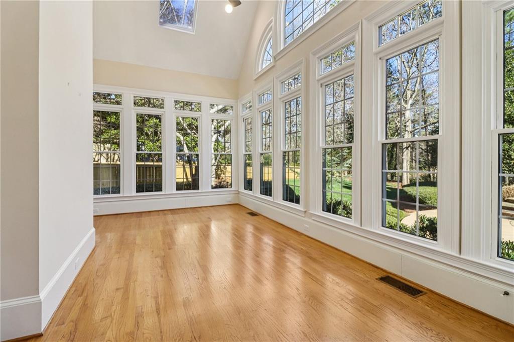 1020 Ven Villa Road Marietta, GA 30062 - Photo 16 of 50