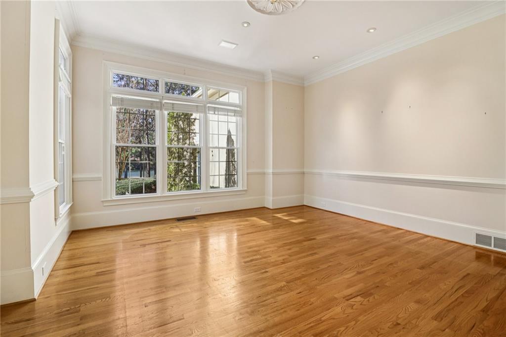 1020 Ven Villa Road Marietta, GA 30062 - Photo 5 of 50