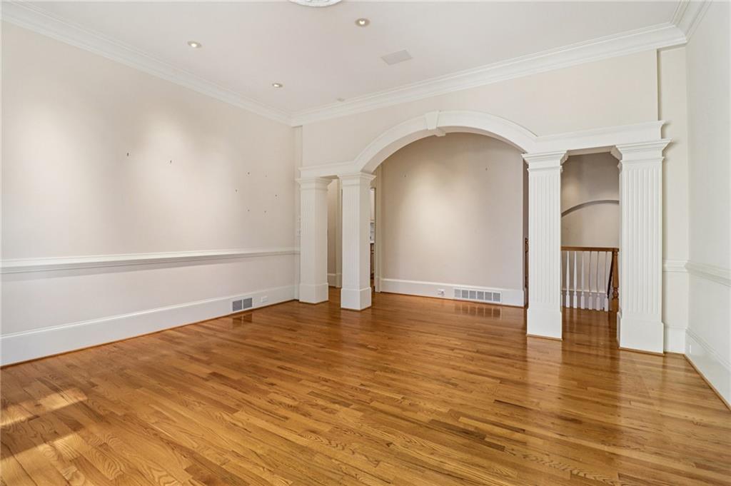 1020 Ven Villa Road Marietta, GA 30062 - Photo 6 of 50