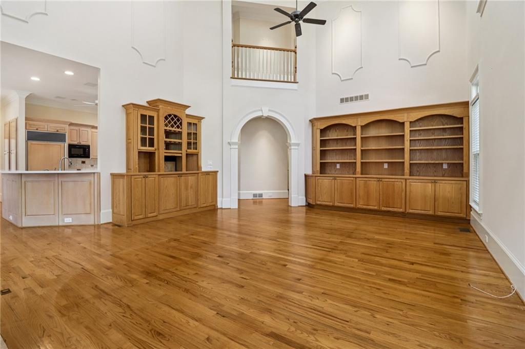 1020 Ven Villa Road Marietta, GA 30062 - Photo 9 of 50