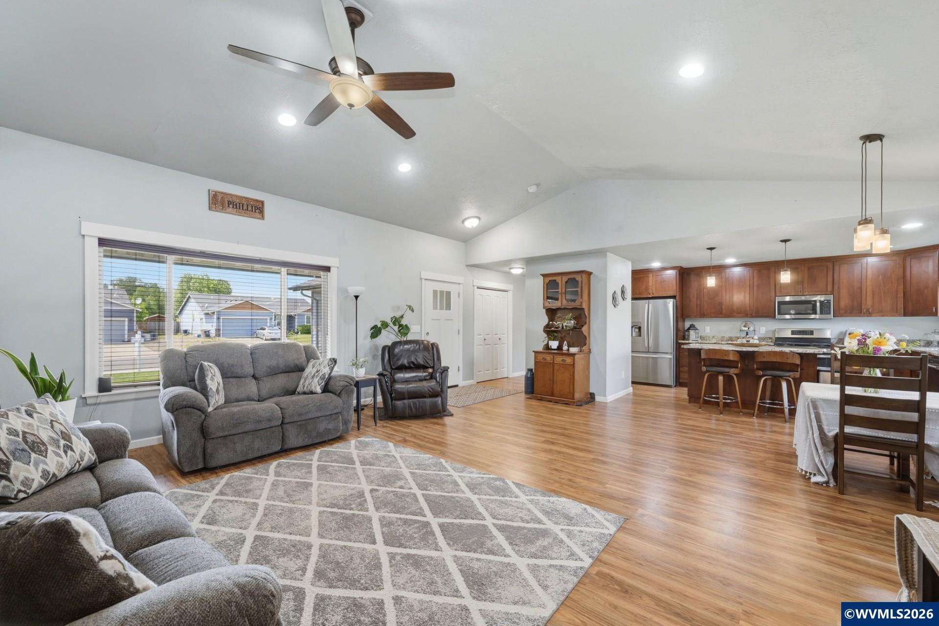38599 Filbert Street Scio, OR 97374 - Photo 8 of 37