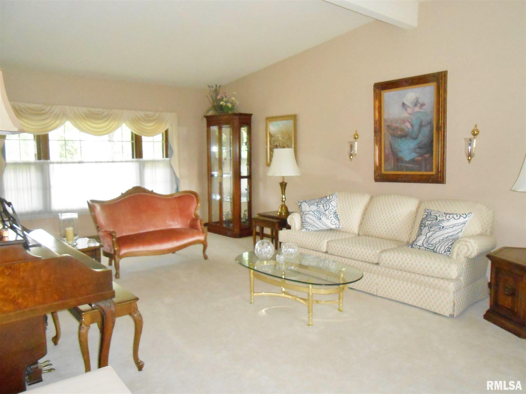 4212 Jersey Ridge Road Davenport, IA 52807 - Photo 11 of 26 Gallery Image 11