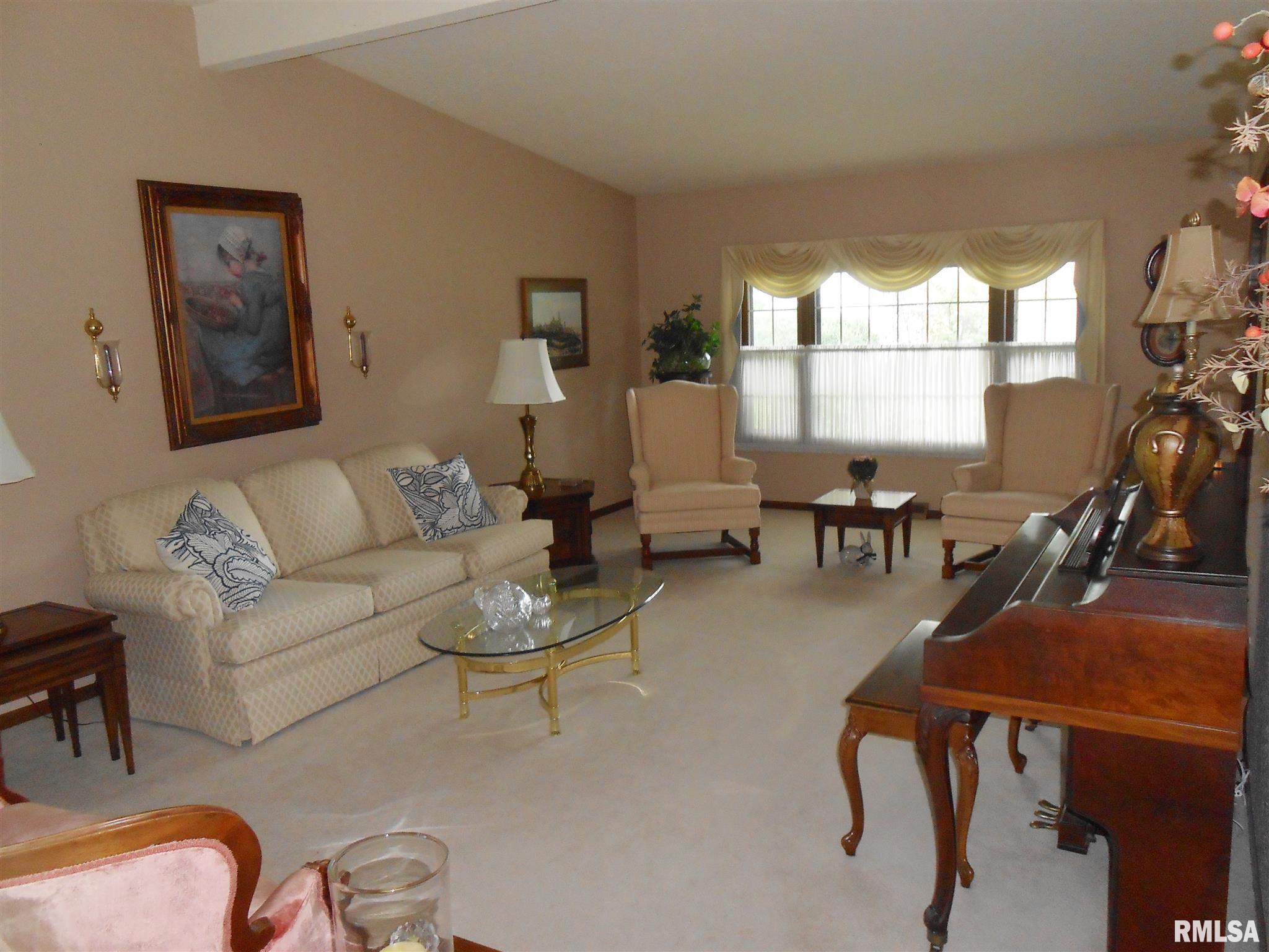 4212 Jersey Ridge Road Davenport, IA 52807 - Photo 12 of 26 Gallery Image 12
