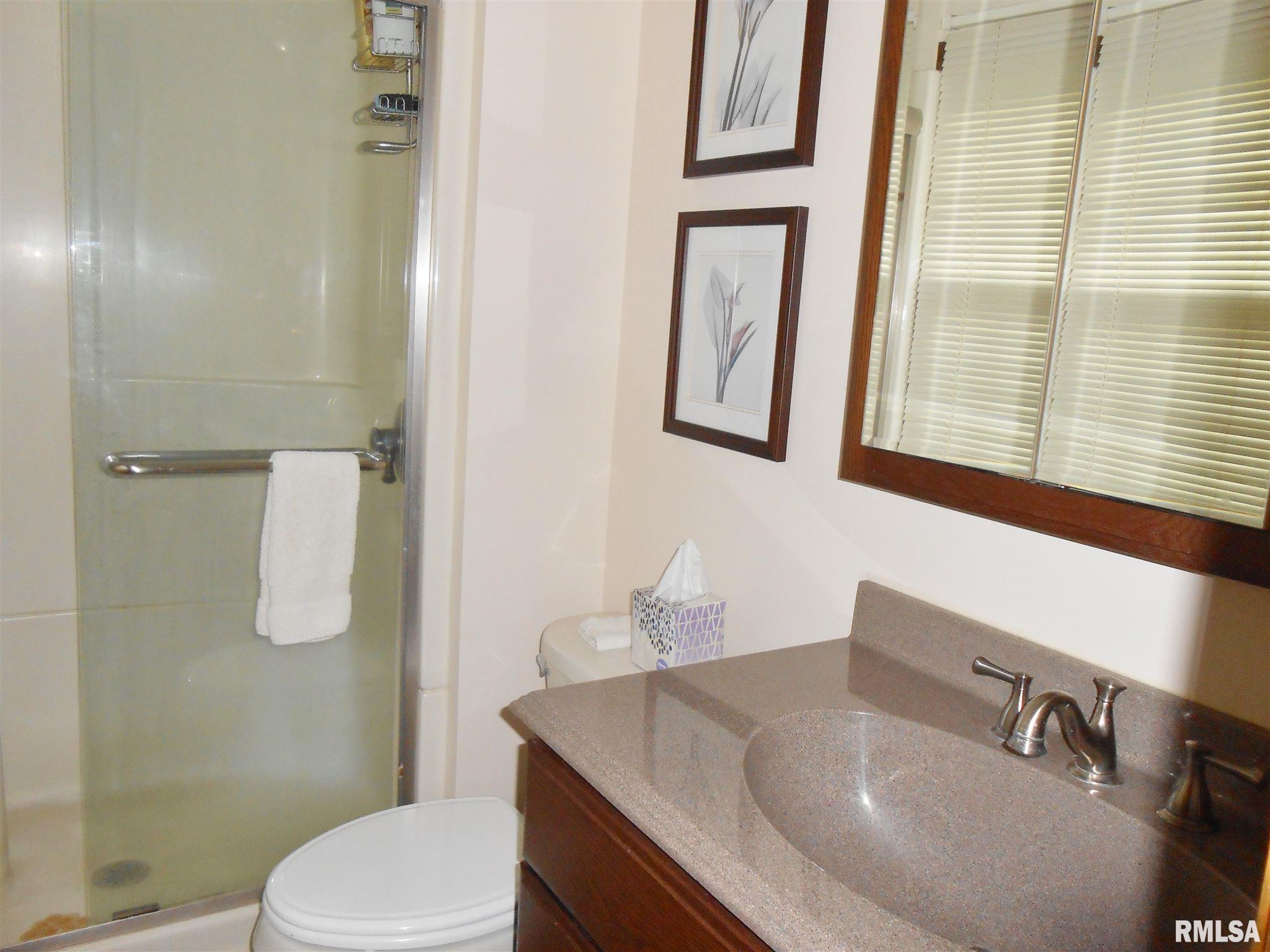 4212 Jersey Ridge Road Davenport, IA 52807 - Photo 16 of 26 Gallery Image 16
