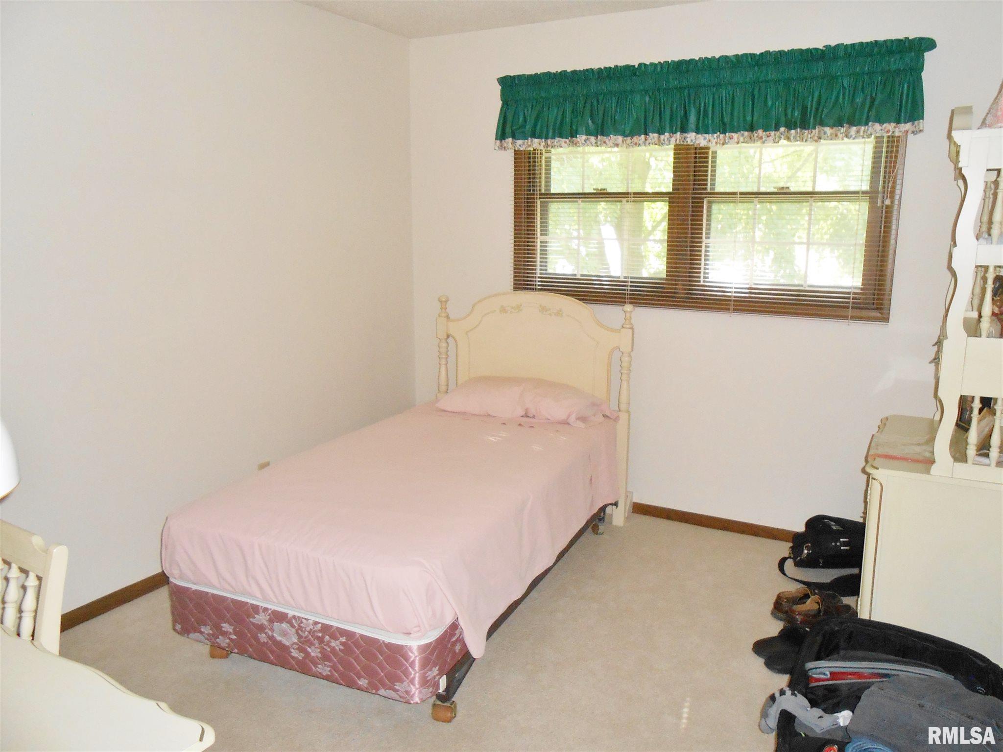 4212 Jersey Ridge Road Davenport, IA 52807 - Photo 18 of 26 Gallery Image 18