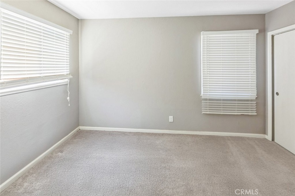 15917 Lee Street Mojave, CA 93501 - Photo 27 of 34 an empty room with a window