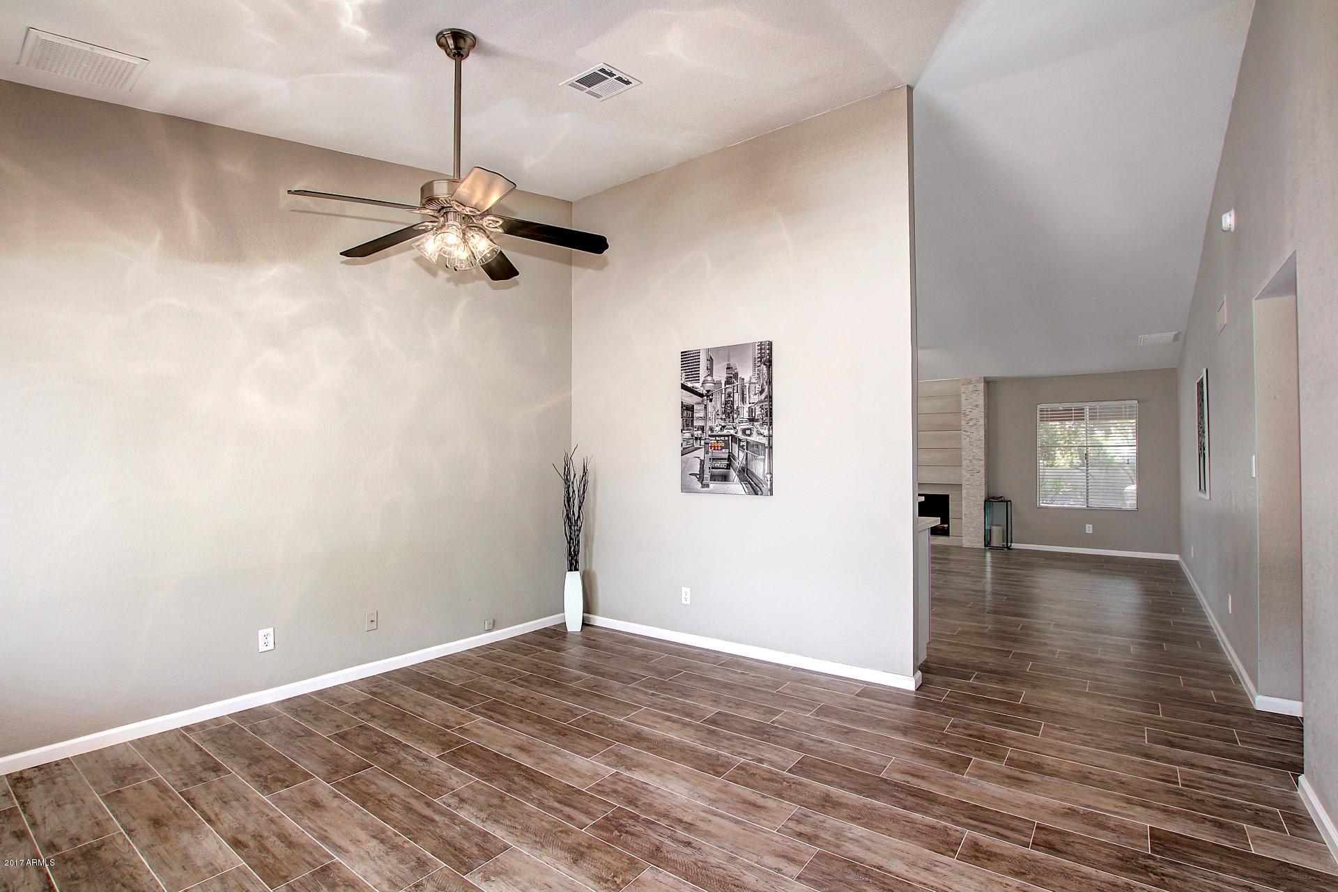 4501 East Redfield Road Phoenix, AZ 85032 - Photo 8 of 34 Soaring ceilings!