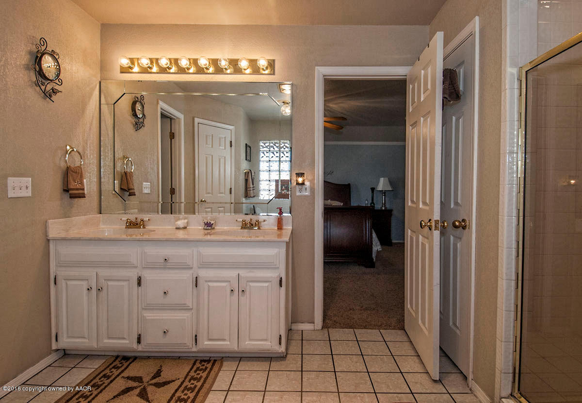 7508 Sheldon Road Amarillo, TX 79119 - Photo 17 of 39 MASTER BATH VIEW 1