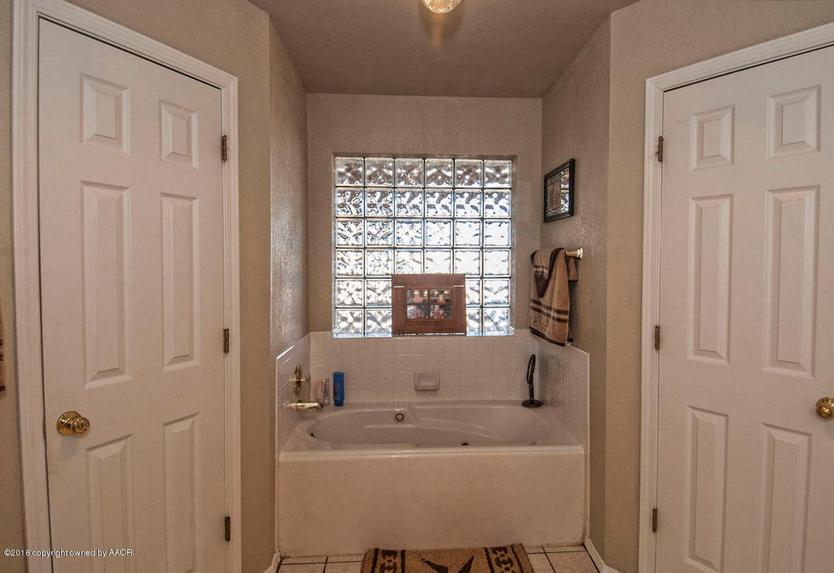 7508 Sheldon Road Amarillo, TX 79119 - Photo 18 of 39 MASTER BATH VIEW 2