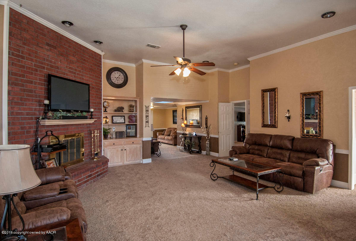 7508 Sheldon Road Amarillo, TX 79119 - Photo 4 of 39 LIVING VIEW 1