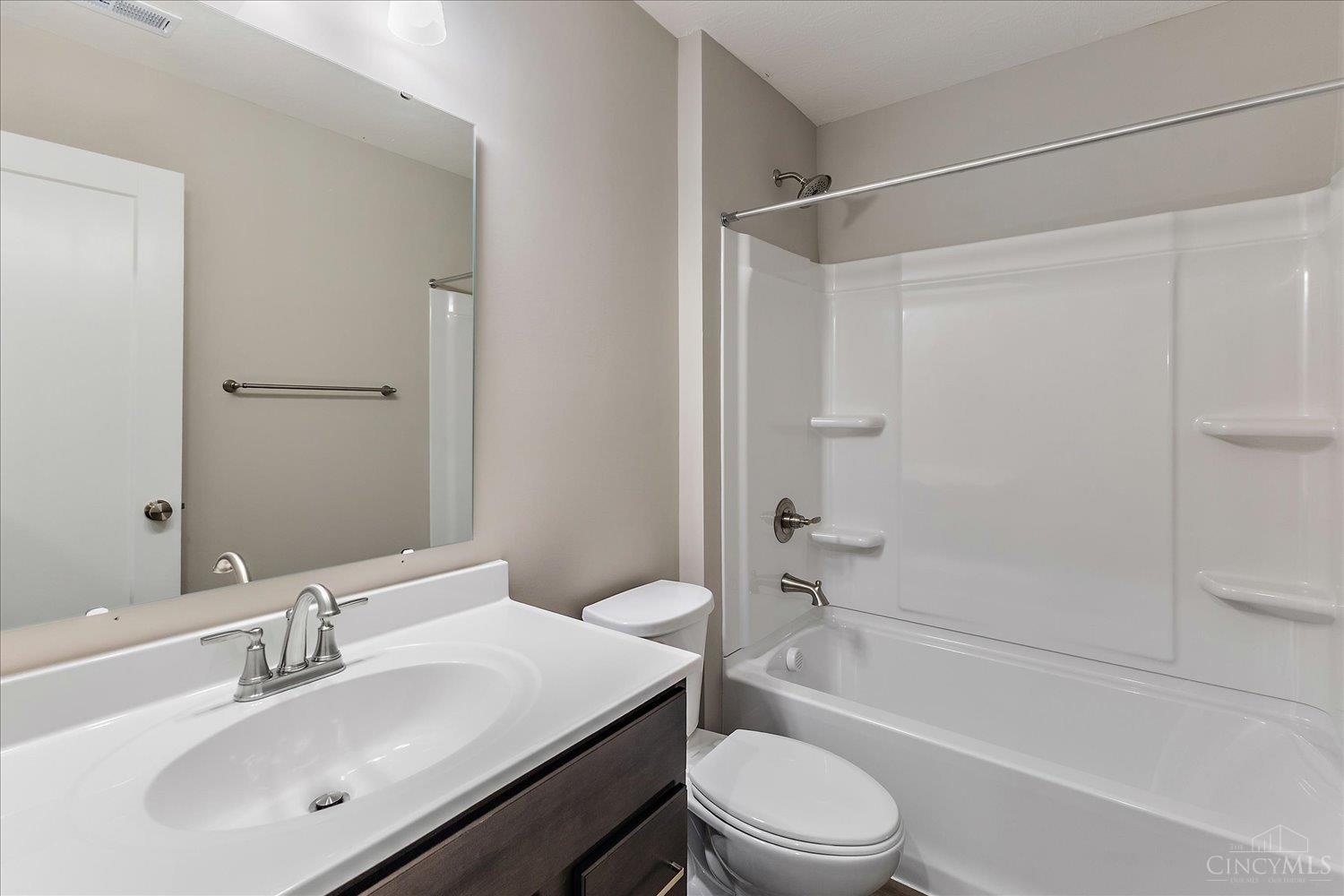 541 Tradition Ridge, Unit 81302 Cincinnati, OH 45245 - Photo 16 of 31