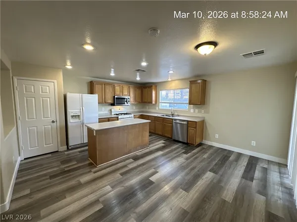 $1,800 | 5023 Volcanic Rock Lane, Las Vegas, NV 89122