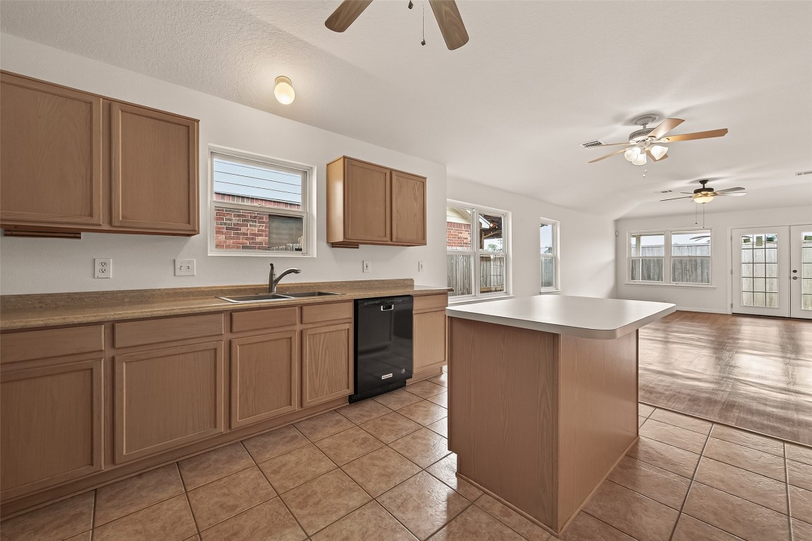 554 Cypresswood Trace Spring, TX 77373 - Photo 18 of 40