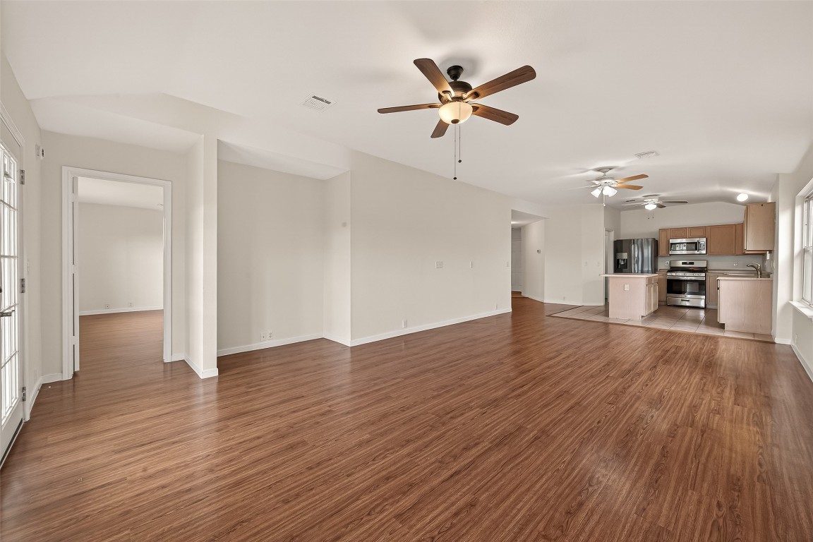 554 Cypresswood Trace Spring, TX 77373 - Photo 10 of 40