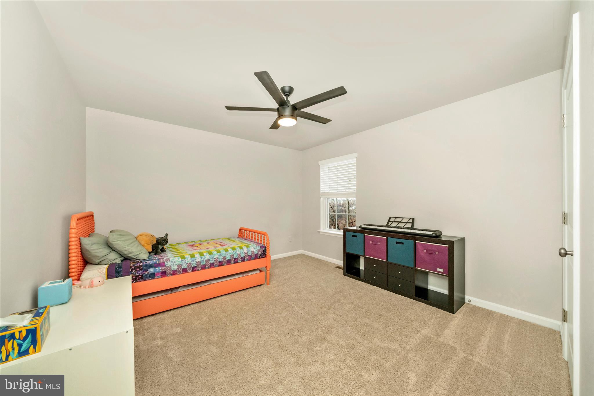 2086 Pomona Way Frederick, MD 21702 - Photo 23 of 77 a living room with furniture and kitchen view
