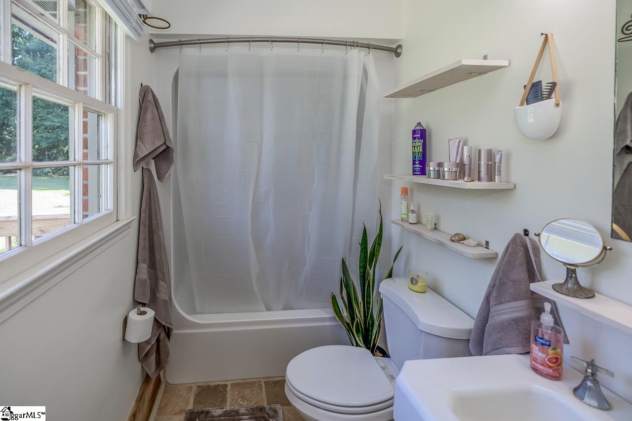 1311 Agnew Road Starr, SC 29684 - Photo 15 of 36 Gallery Image 15