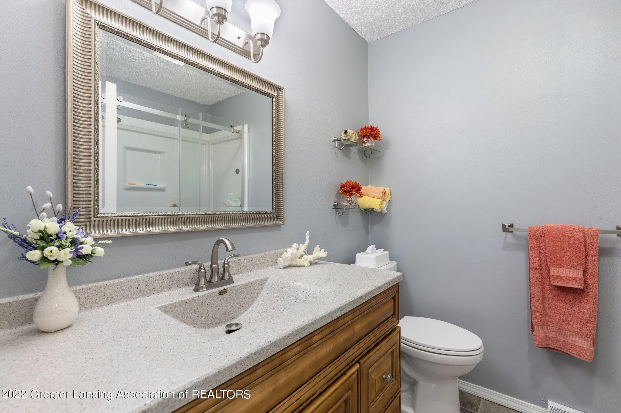 99 South Aurelius Road Mason, MI 48854 - Photo 20 of 32 99, full bath