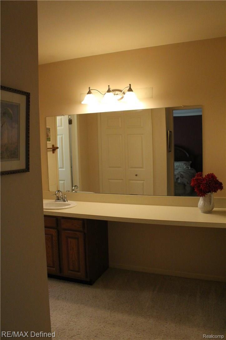 1431 Oakstone Drive Rochester, MI 48309 - Photo 21 of 28 IMG_2568.JPG