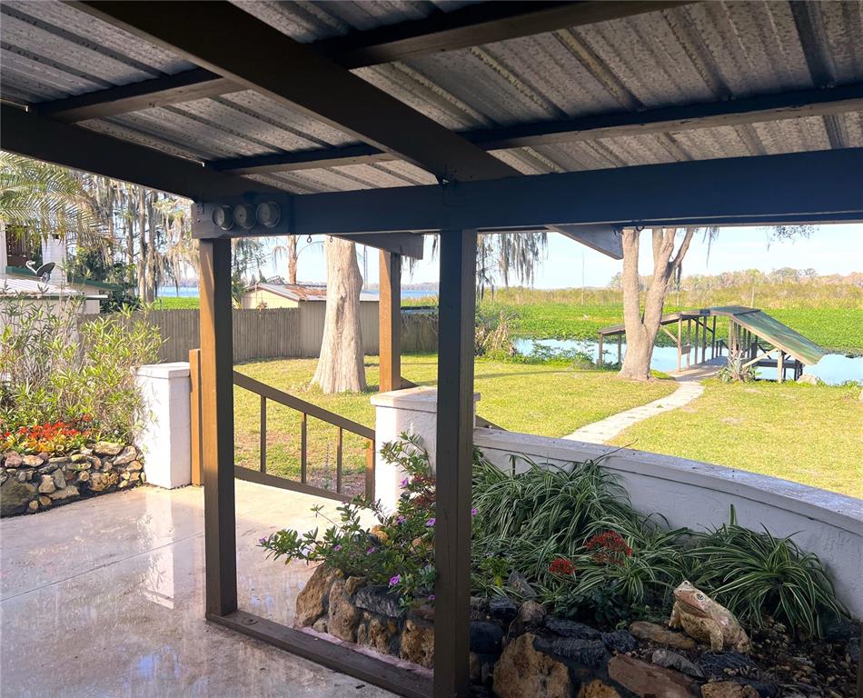 7961 West Riverbend Road Crystal River, FL 34428 - Photo 35 of 40 a view of a porch