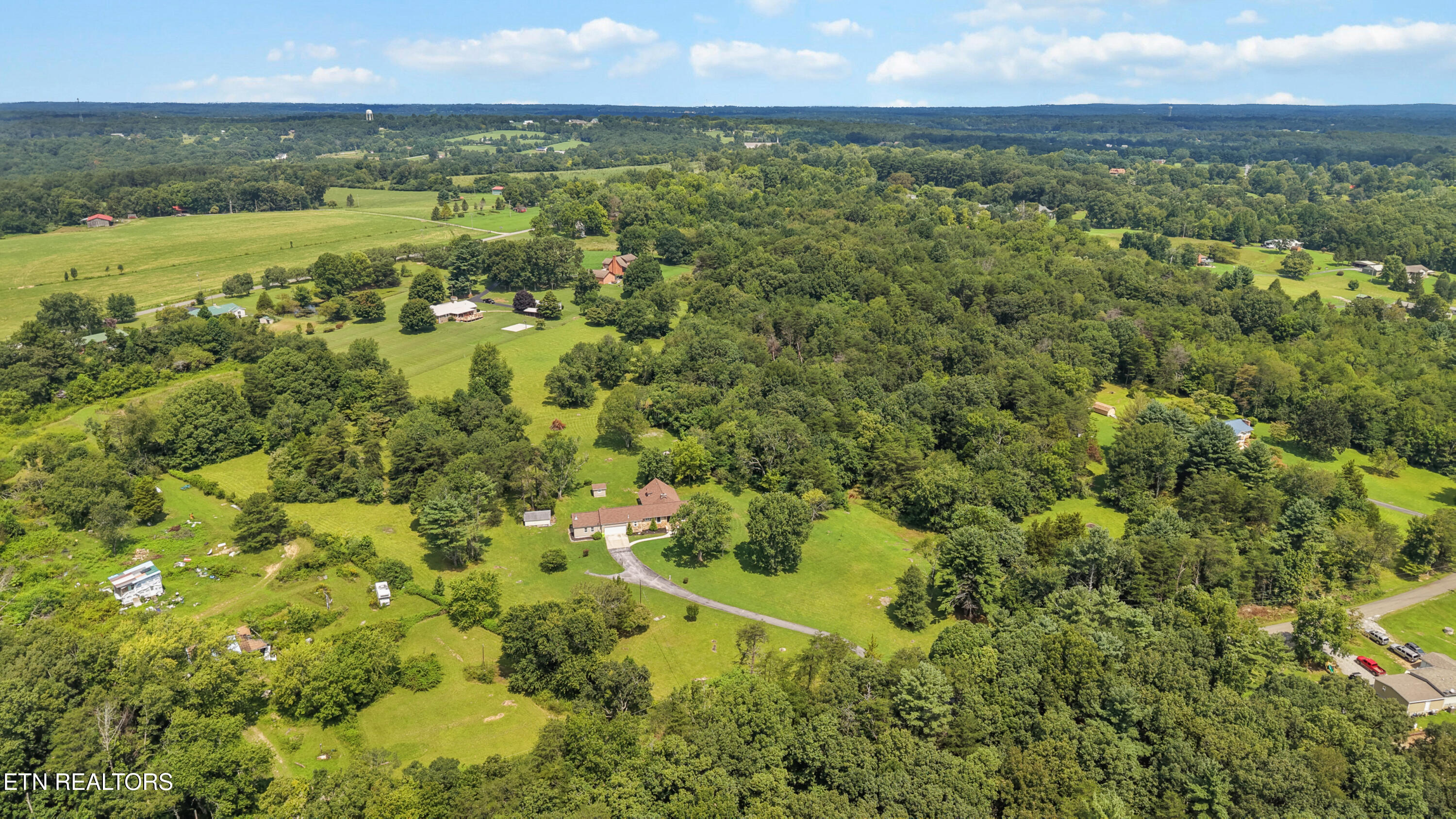 648 Lige Road Crossville, TN 38555 - Photo 45 of 55 DJI_20260811122607_0144_D-2