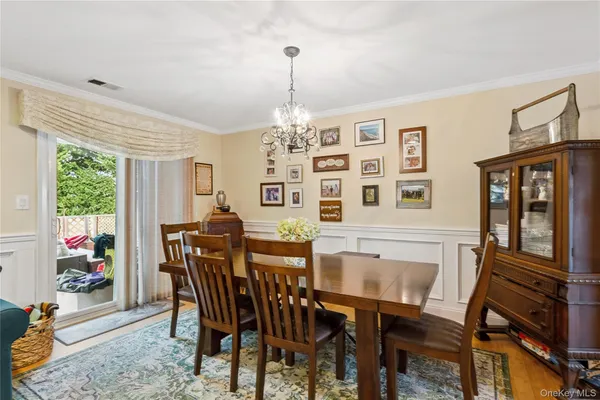 $719,876 | 100 Baker Court, Unit 85, Island Park, NY 11558