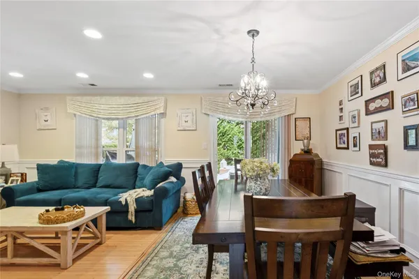 $719,876 | 100 Baker Court, Unit 85, Island Park, NY 11558
