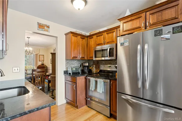 $719,876 | 100 Baker Court, Unit 85, Island Park, NY 11558