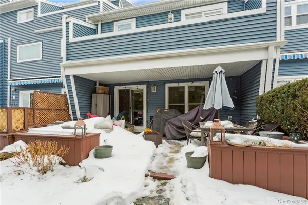$719,876 | 100 Baker Court, Unit 85, Island Park, NY 11558