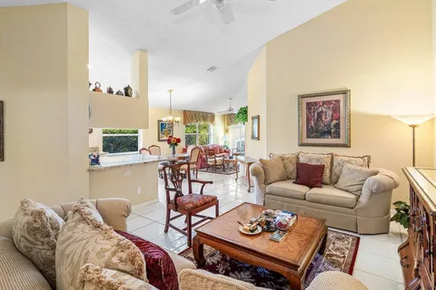 $449,000 | 5505 Grande Palm Circle, Delray Beach, FL 33484