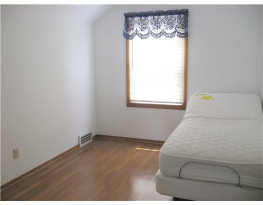 2427 Old Greentree Road Carnegie, PA 15106 - Photo 14 of 18 Bedroom.