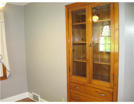 2427 Old Greentree Road Carnegie, PA 15106 - Photo 5 of 18 Dining Room.