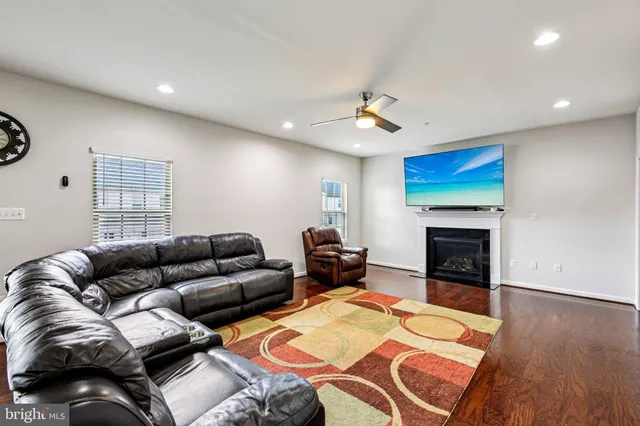 $3,800 | 5940 Duvel Street, Ijamsville, MD 21754