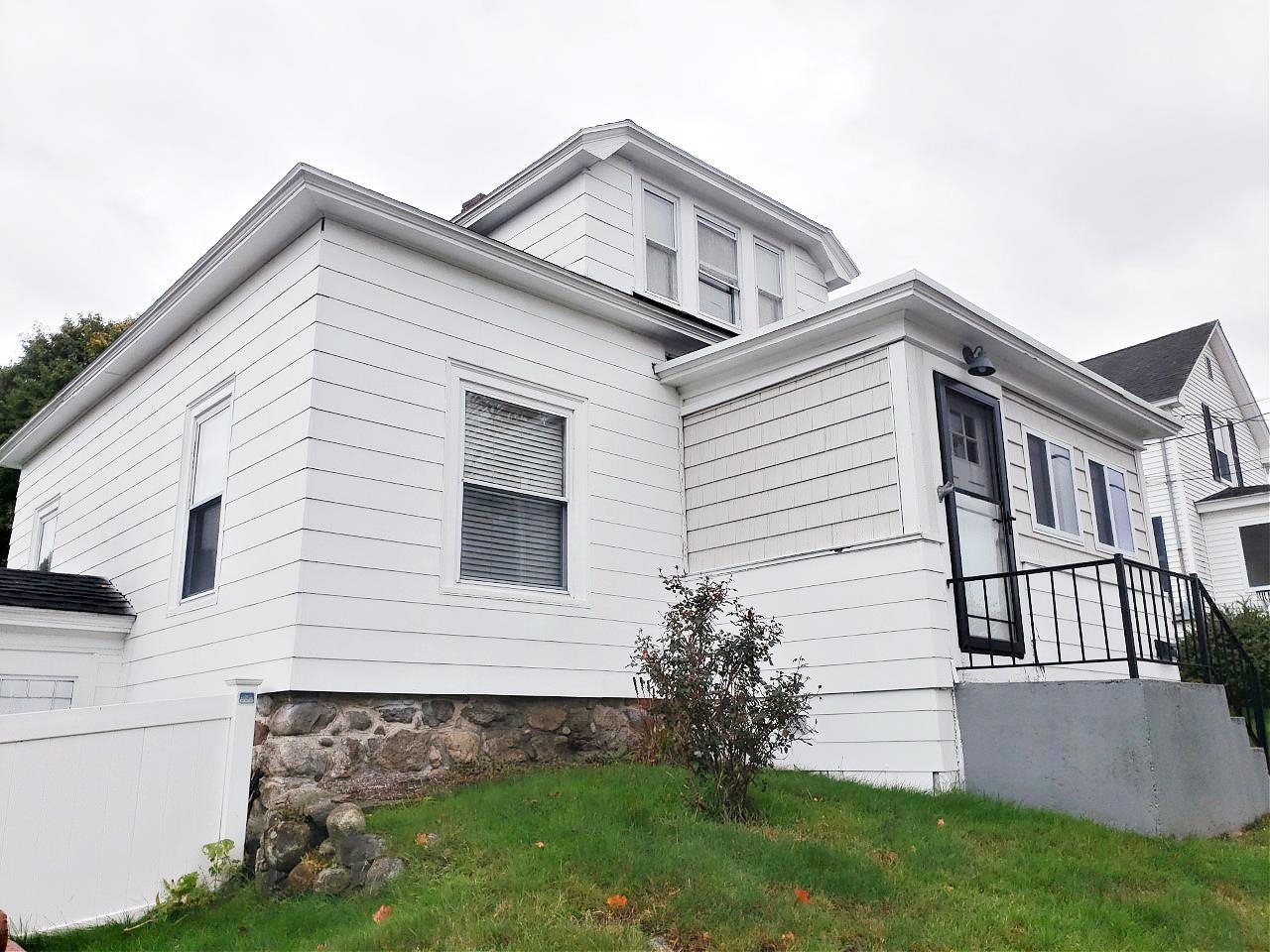 14 South Porter Street Manchester, NH 03103 - Photo 4 of 27