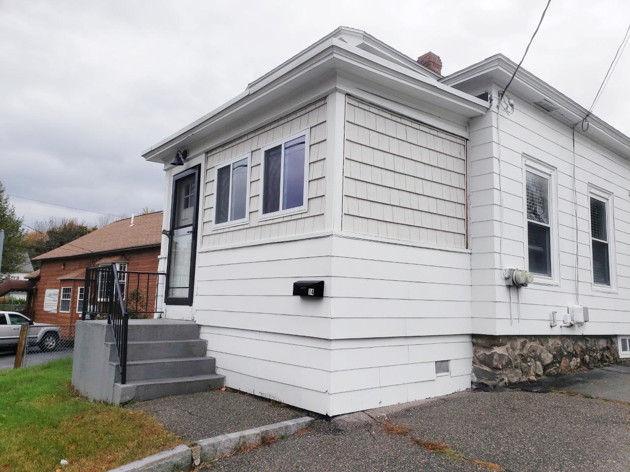 14 South Porter Street Manchester, NH 03103 - Photo 5 of 27