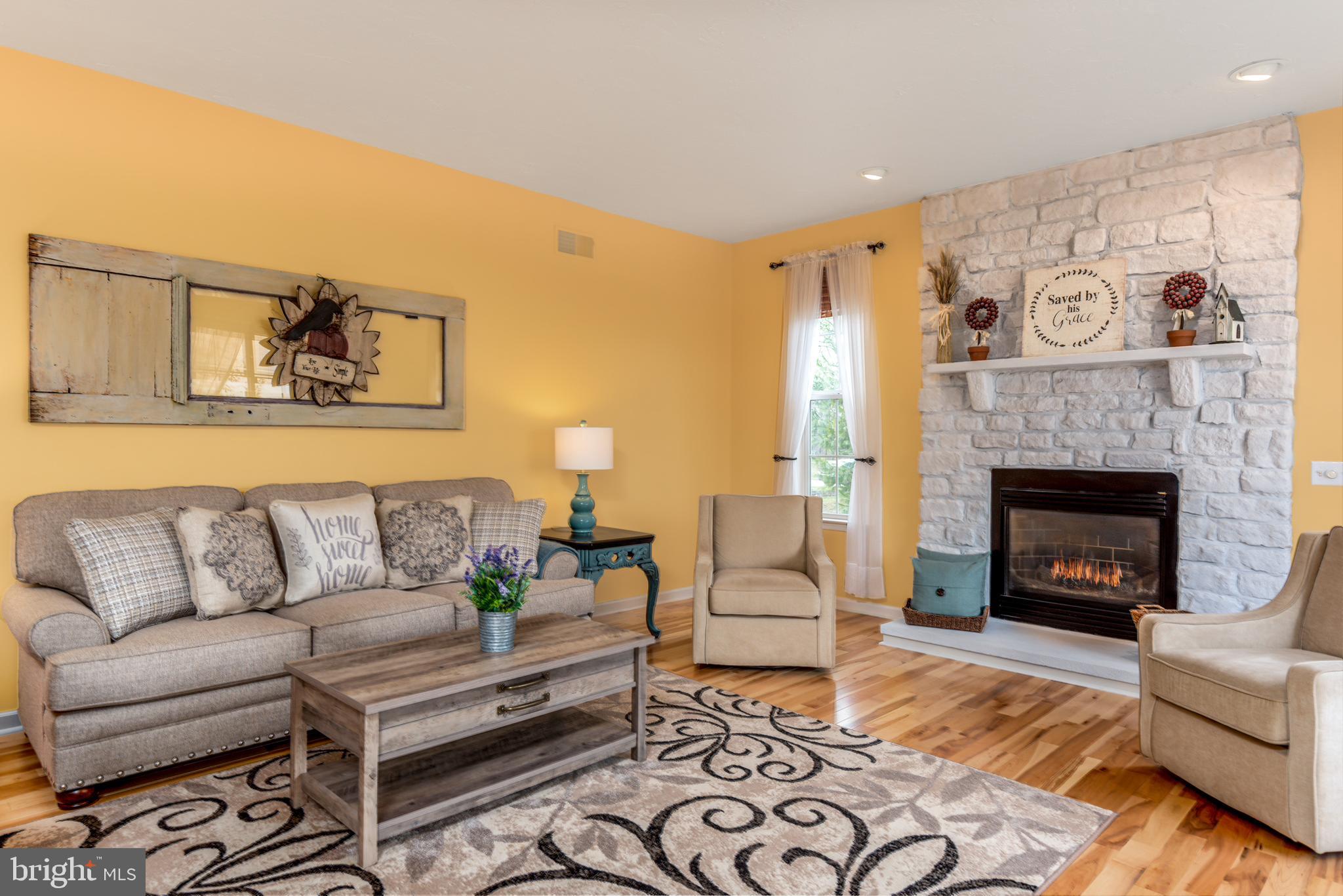 100 Ridgewood Drive Hanover, PA 17331 - Photo 18 of 60 Living room - level 1