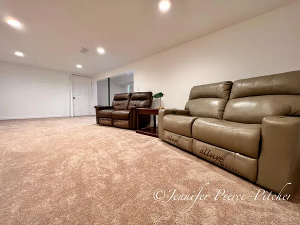 $419,999 | 7439 Eastlane Avenue, Jenison, MI 49428