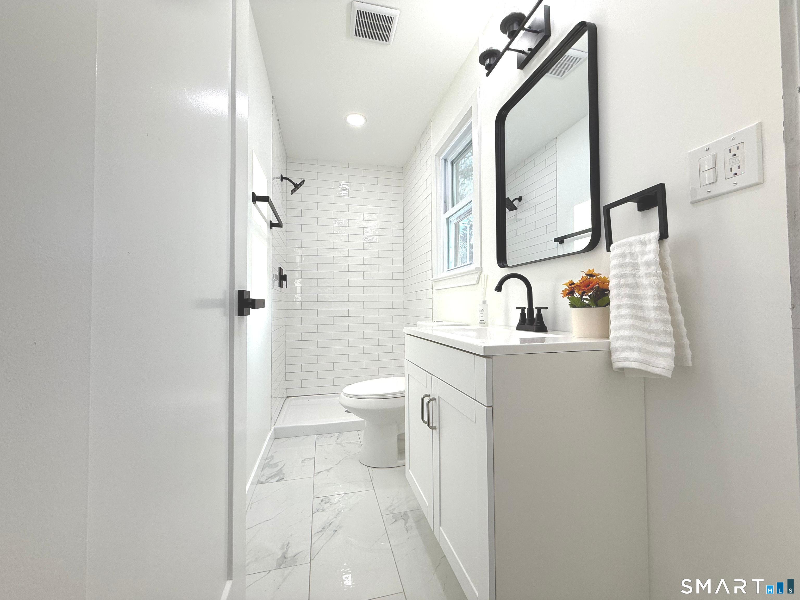 275 Dayton Road Trumbull, CT 06611 - Photo 13 of 26