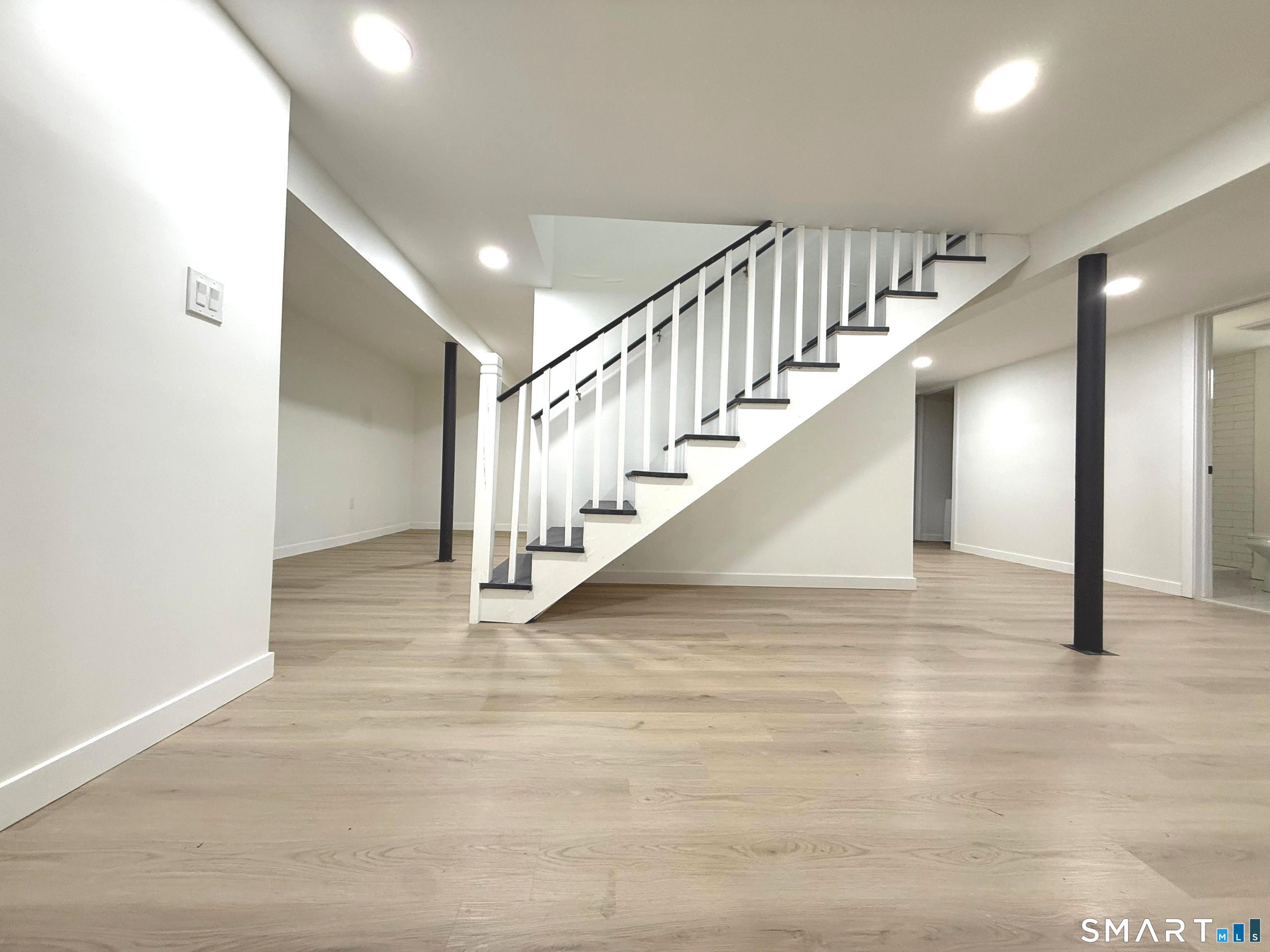 275 Dayton Road Trumbull, CT 06611 - Photo 15 of 26