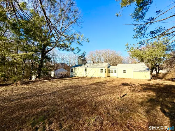 $4,500 | 275 Dayton Road, Trumbull, CT 06611