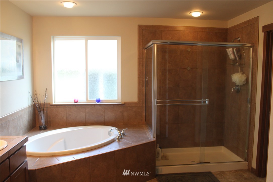 18417 42nd Avenue Southeast Bothell, WA 98012 - Photo 12 of 18 Gallery Image 12