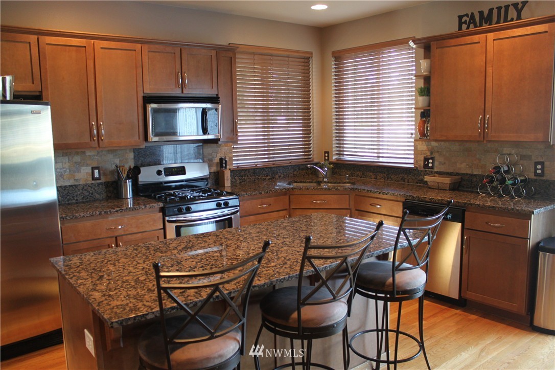 18417 42nd Avenue Southeast Bothell, WA 98012 - Photo 6 of 18 Gallery Image 6