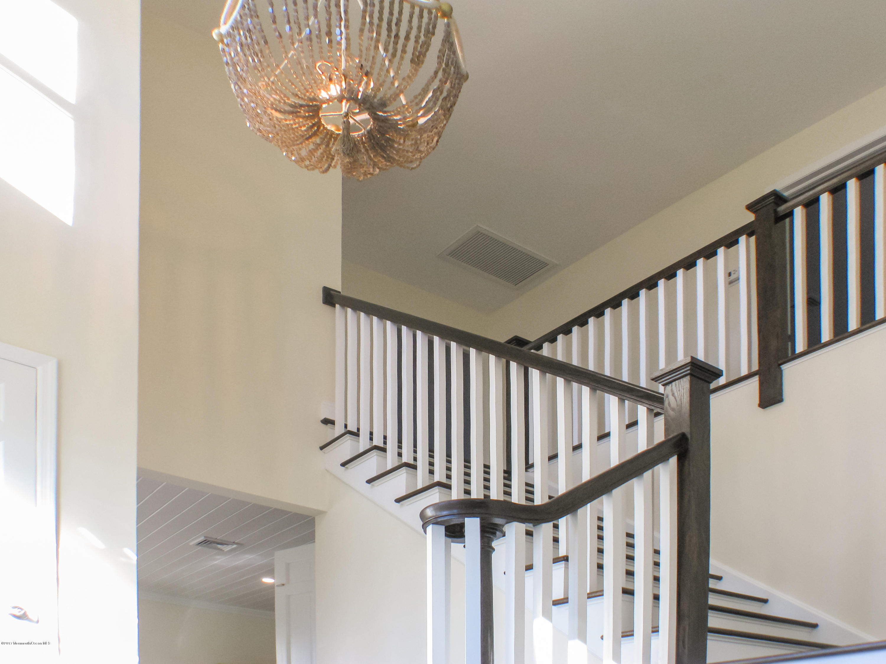 2560 River Road Manasquan, NJ 08736 - Photo 5 of 32 Foyer2