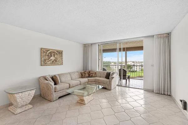 $1,850 | 14623 Bonaire Boulevard, Unit 602, Delray Beach, FL 33446