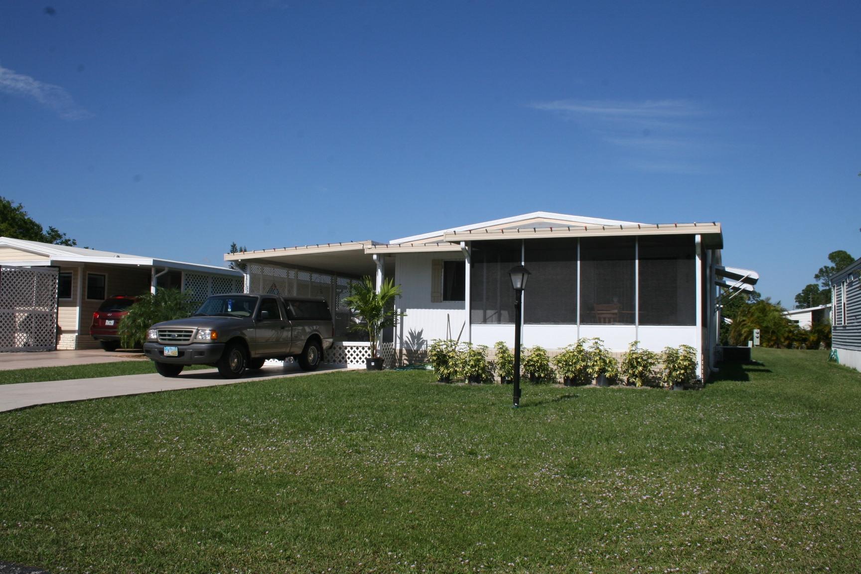 2573 Southwest Monarch Trail Stuart, FL 34997 - Photo 17 of 19 023