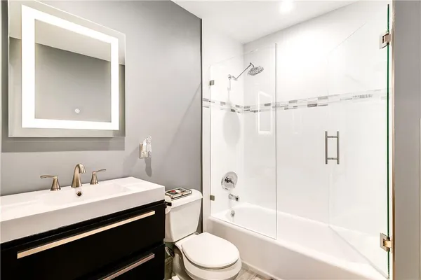 $8,400 | 2948 Northeast 35th Court, Lighthouse Point, FL 33064