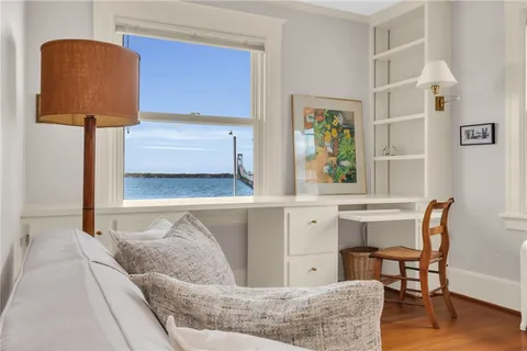 $3,000,000 | 4 Van Zandt Avenue, Newport, RI 02840