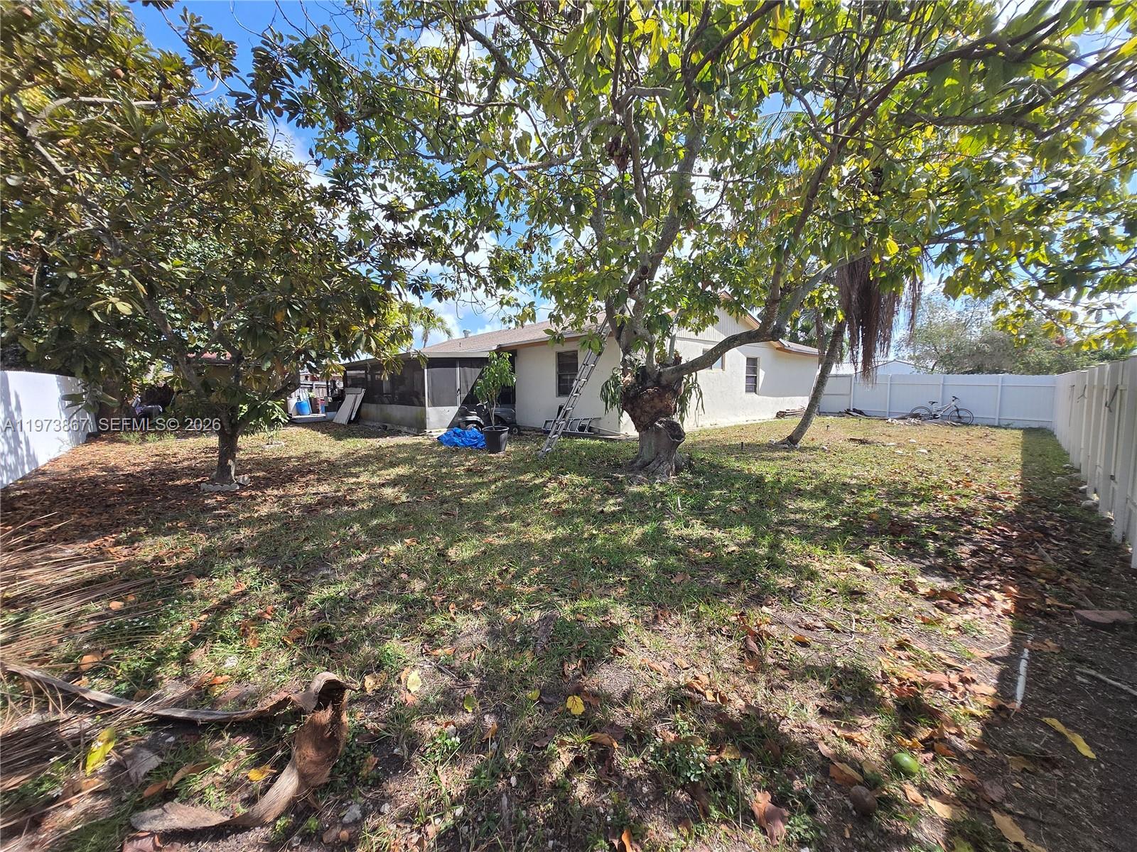 13377 Southwest 46th Lane Miami, FL 33175 - Photo 7 of 25